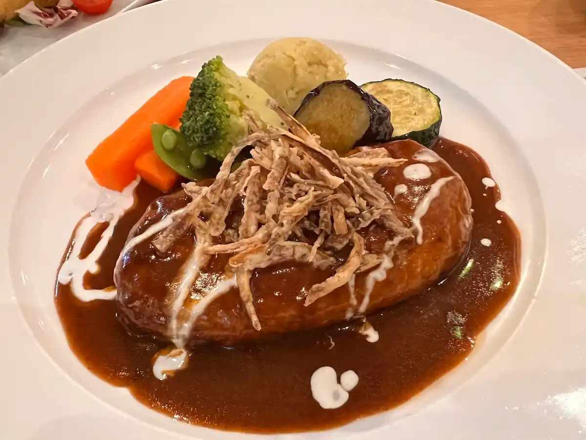 くりの実カフェ（ヴィーガンハンバーグ）