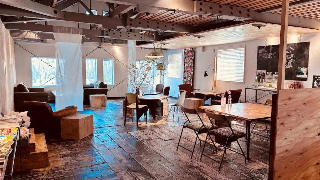 Agt（あじと）内装