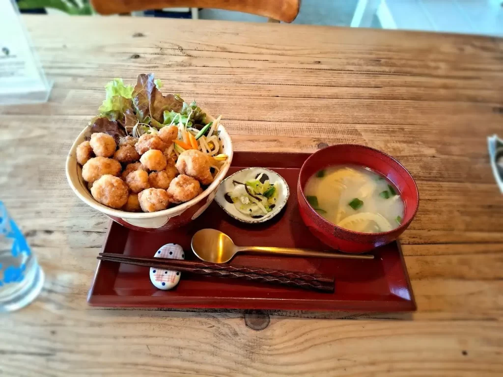 自然派カフェレスト 鈴ご