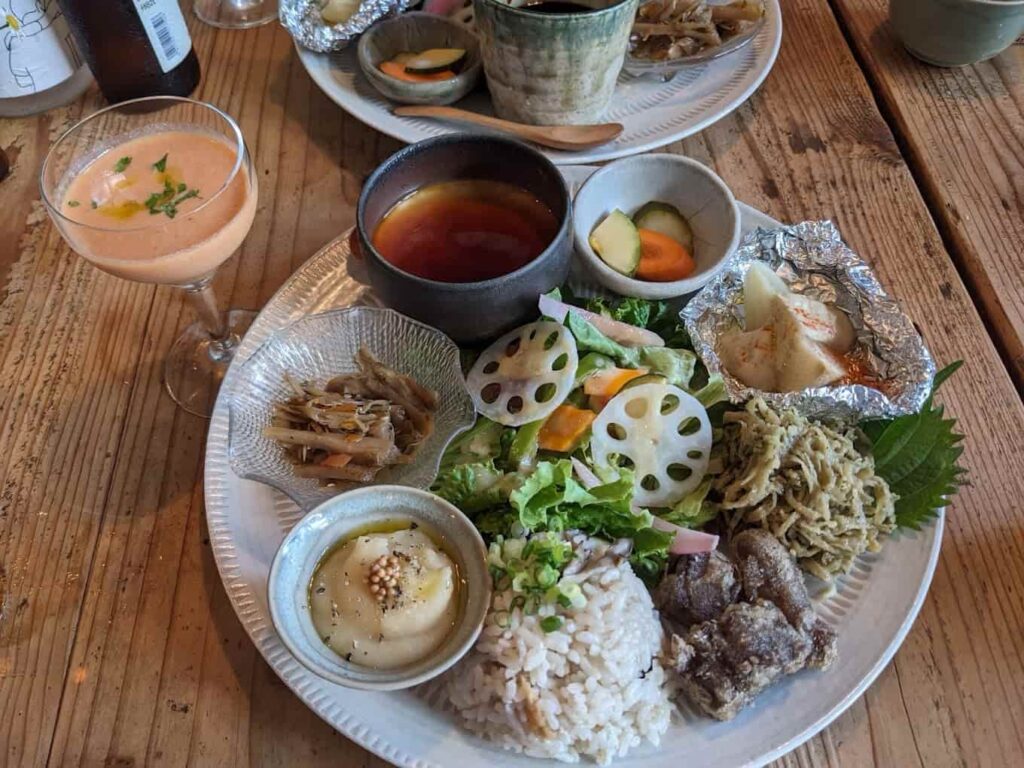 野菜と自然派ワイン食堂 harukucchii（ハルクッチィ）