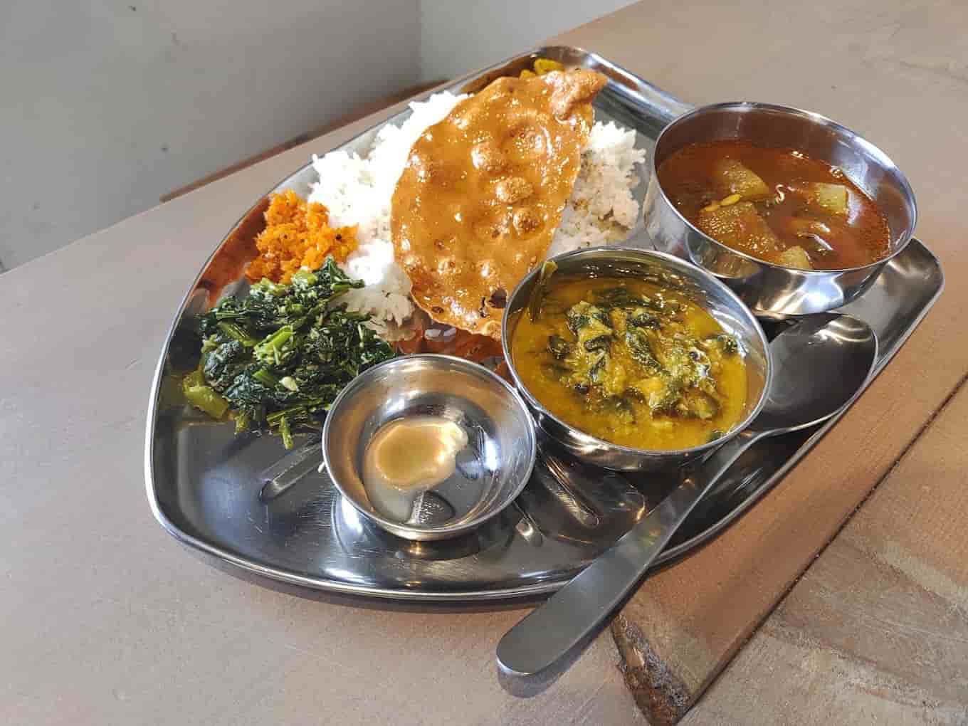 ハリダーサ食堂のカレー