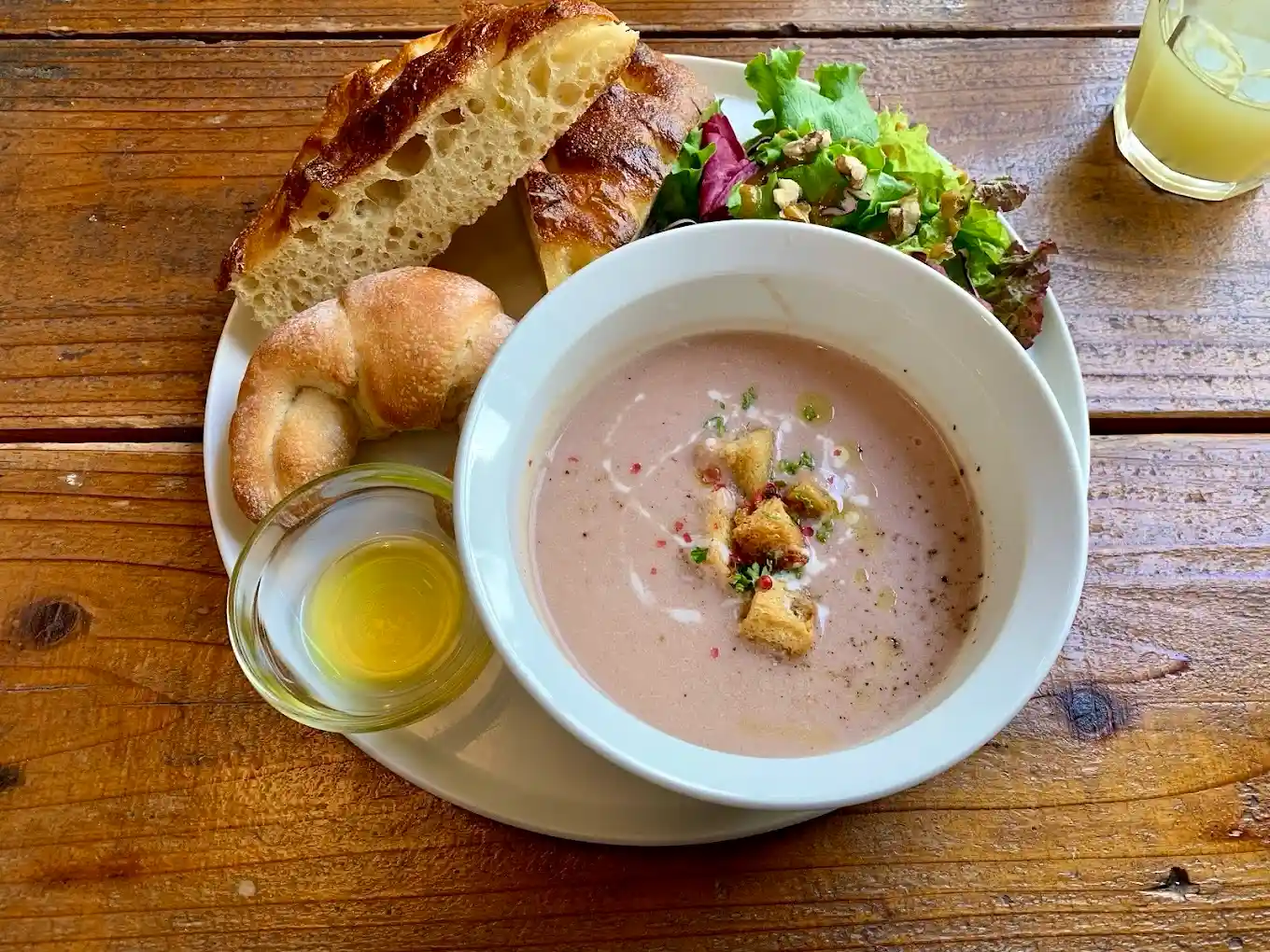 アラスカ ツヴァイの料理