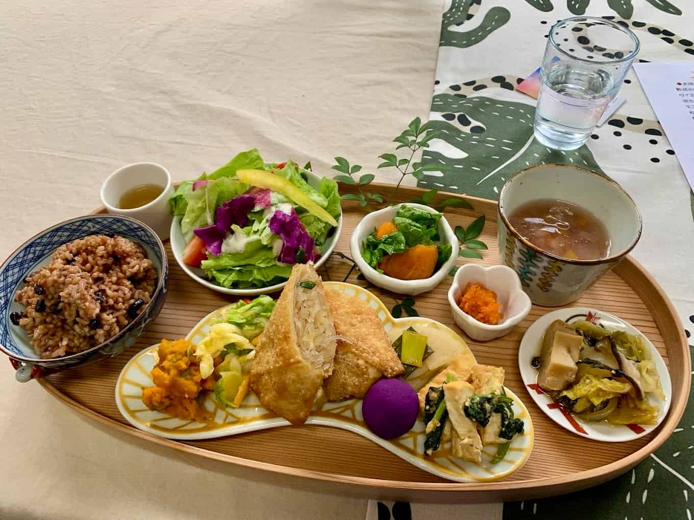 ヴィーガンカフェ 月虹