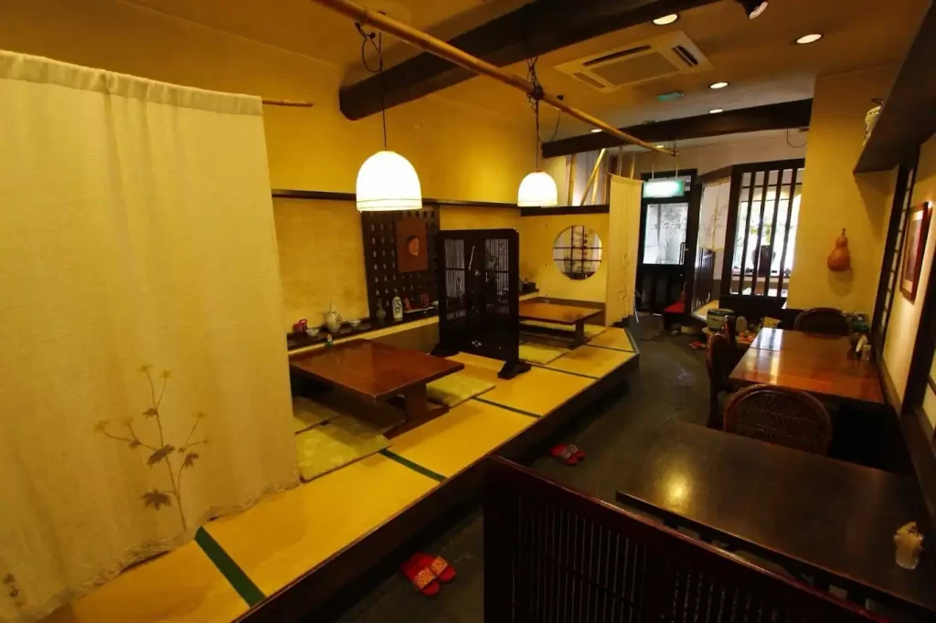 豆富料理 六弥太