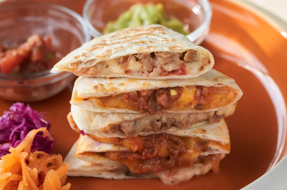 ヴィーガンビストロじゃんがらのケサディーヤ