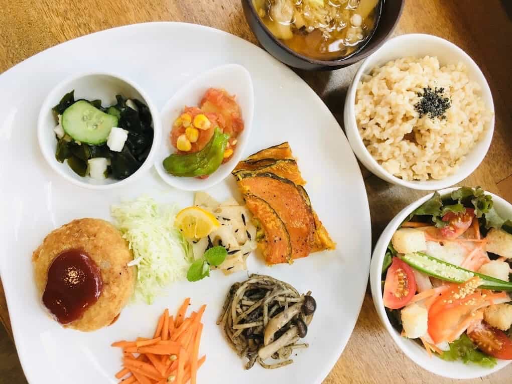 VEGECAFE LOTUS（ベジカフェロータス）