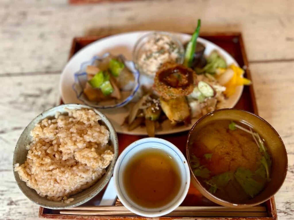 BIOキッチンtuturu(トゥトゥル)