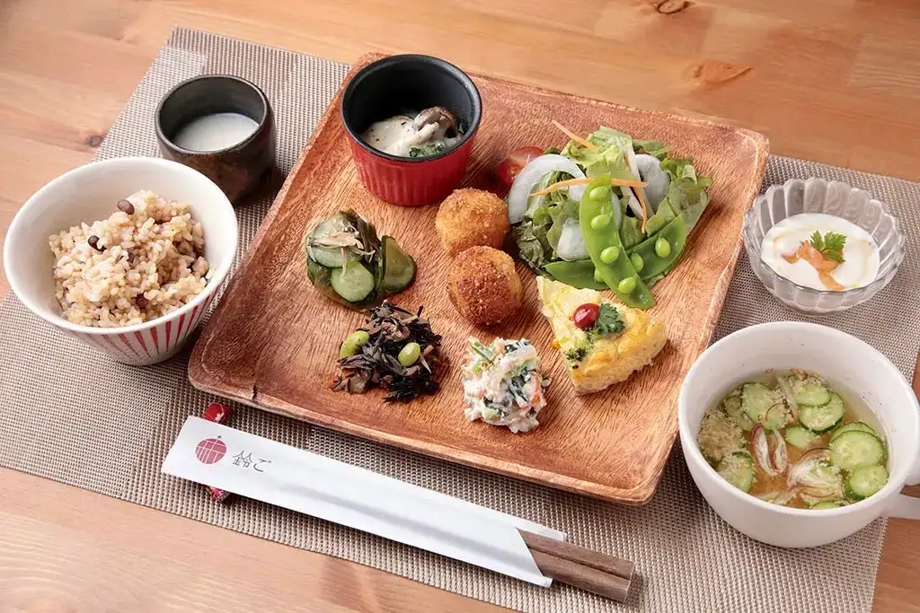 自然派カフェレスト 鈴ご