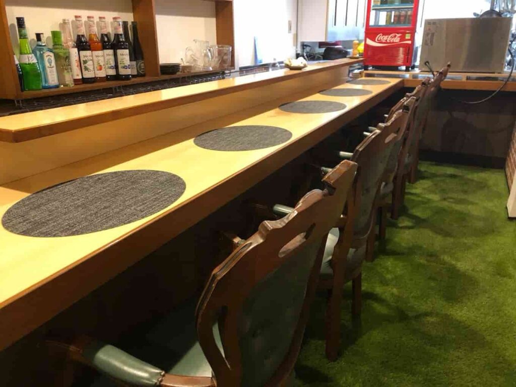 Plant-Based Cafe PEACHの内装