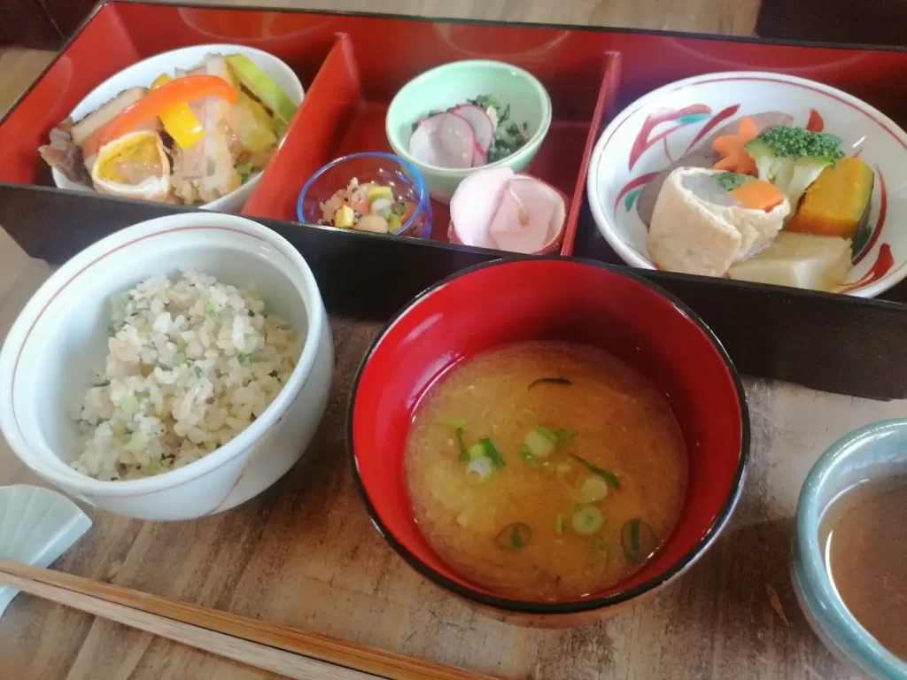 玄米食おひさまのメニュー