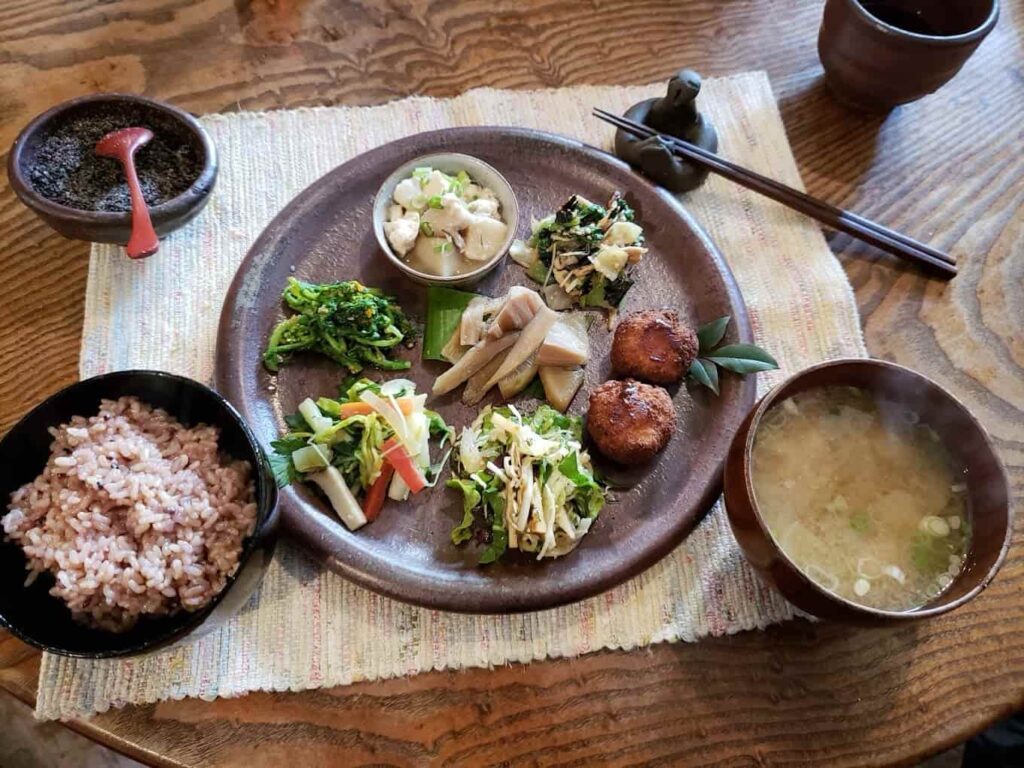 マクロビオティックレストラン 作楽