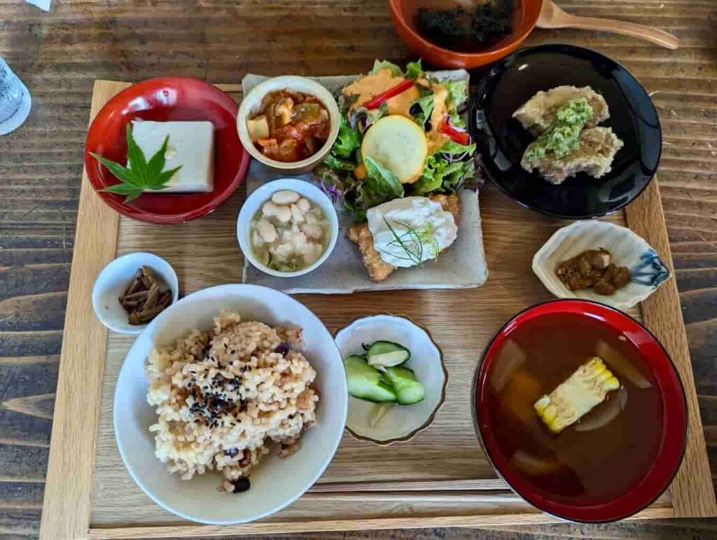 菜食cafe ametsuchi