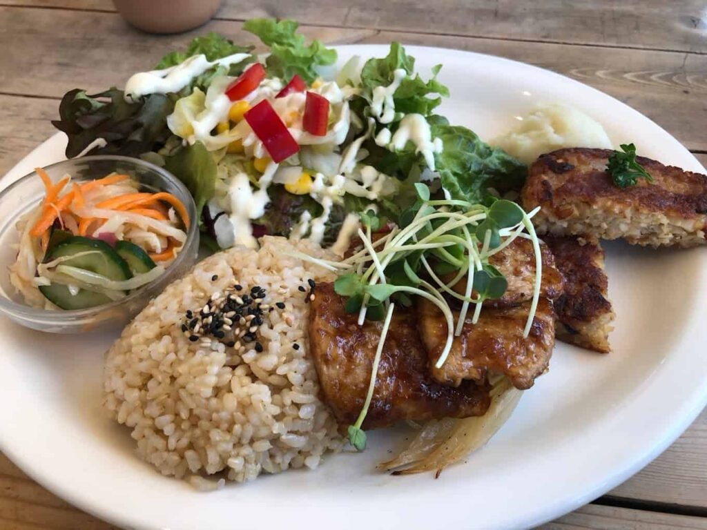 モダナークファームカフェ