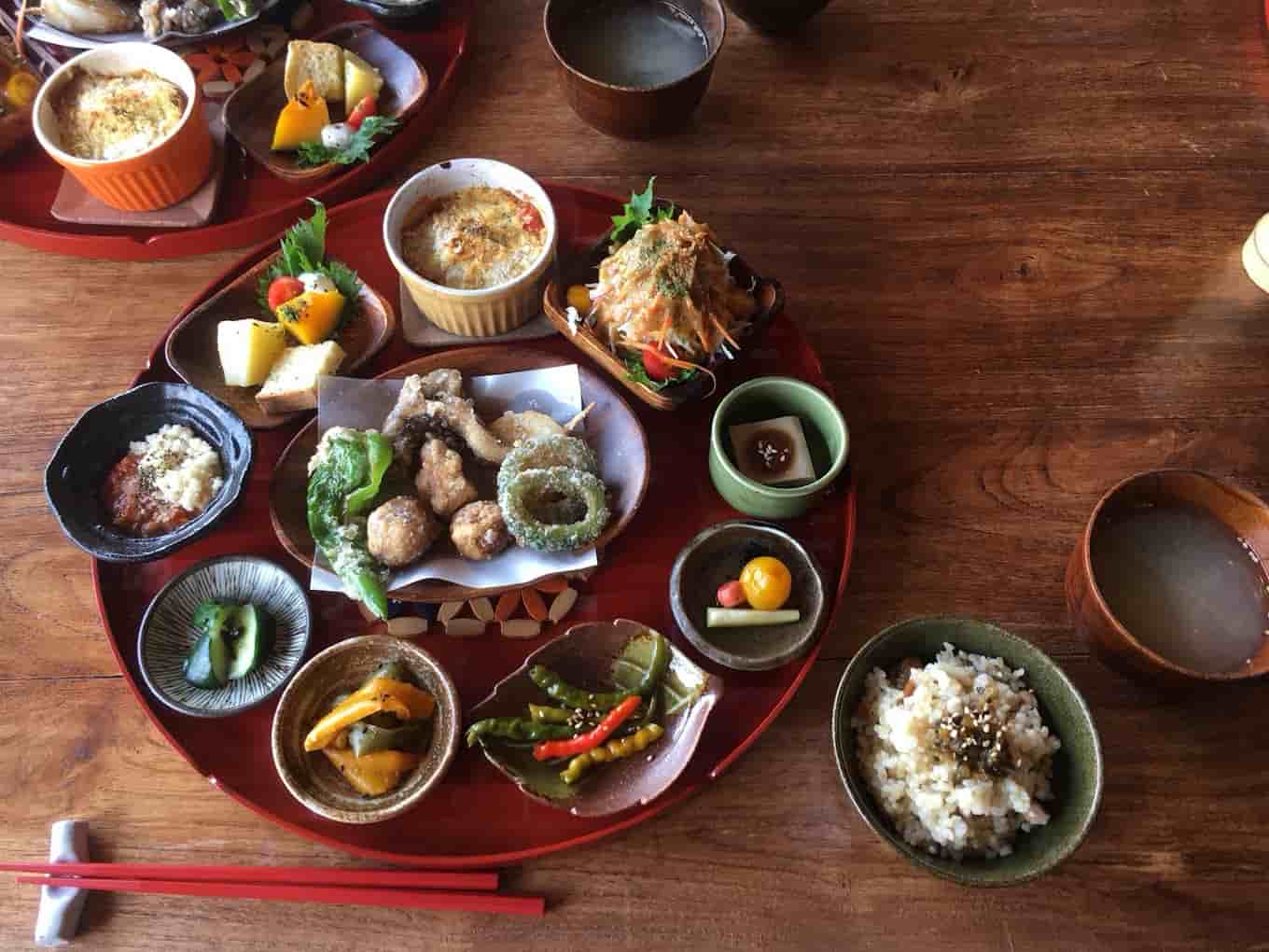 自然菜食 ナイヤビンギ