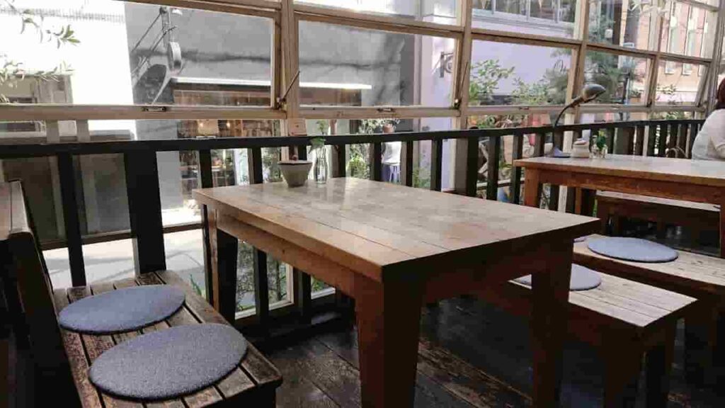 モダナークファームカフェ