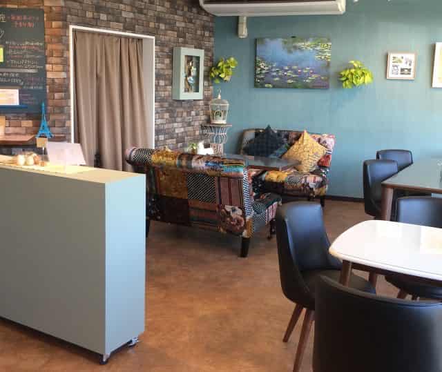 カフェテリア葉庭の内装