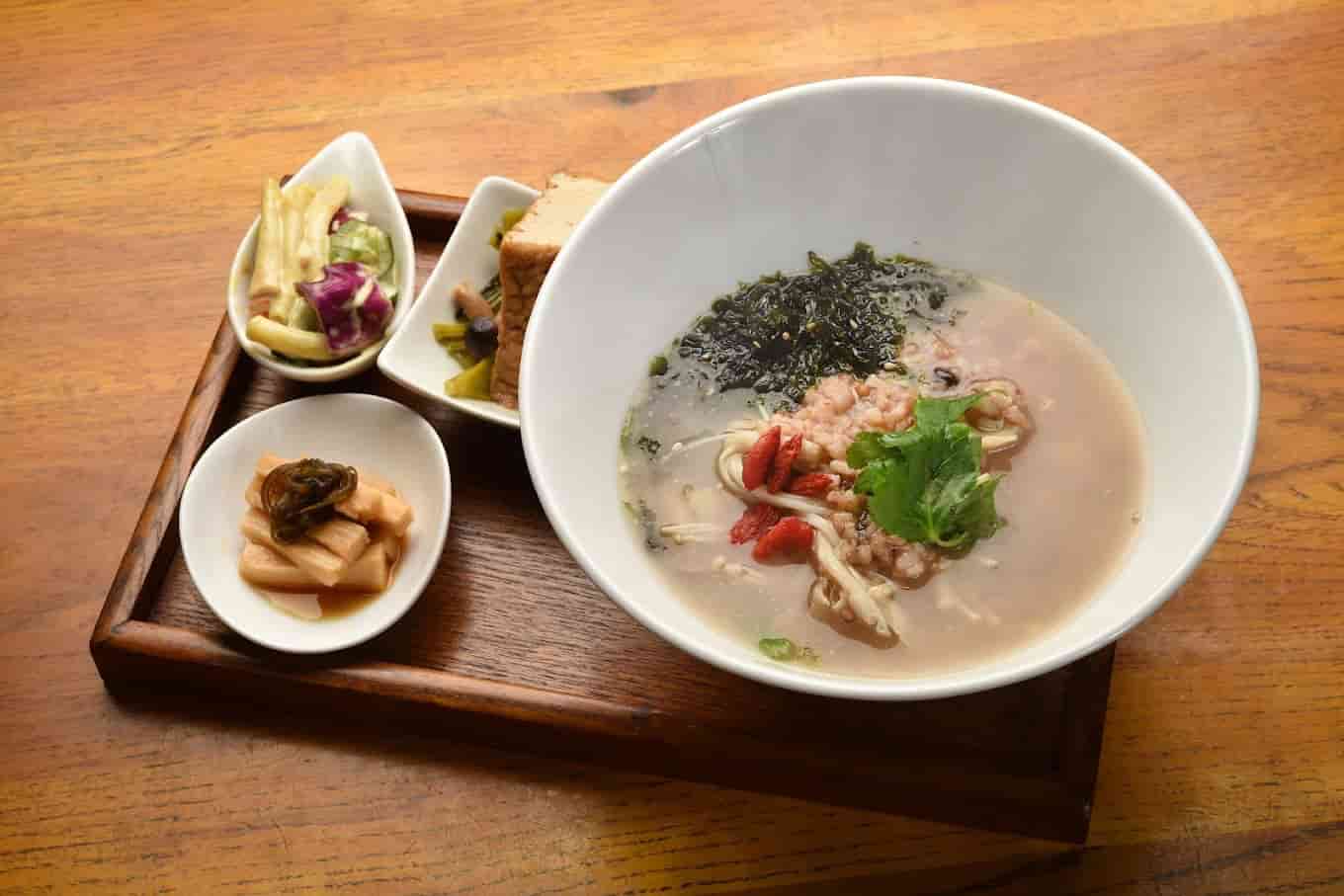 精進cafe ふぉい 城北店