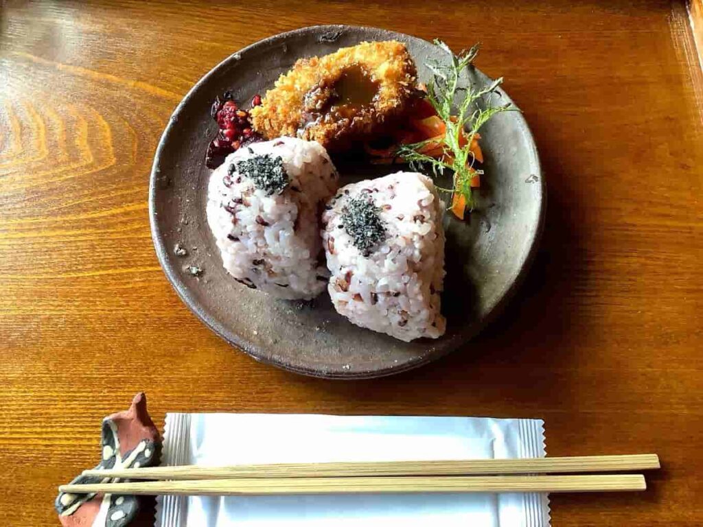 自然ごはんのお店 おおきな木