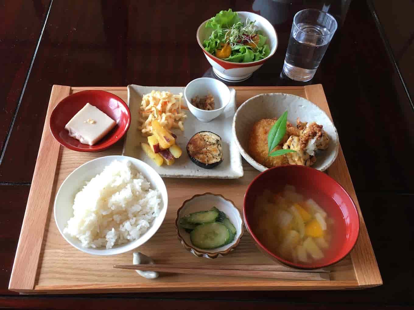 菜食cafe ametsuchi